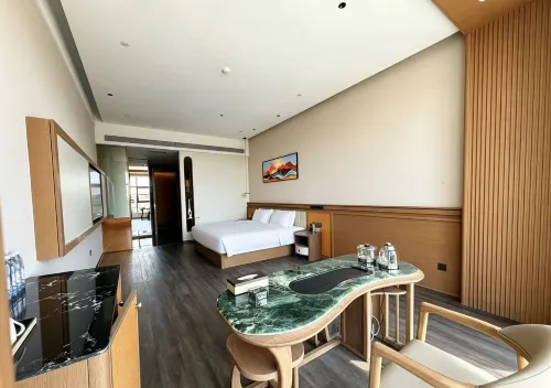 Yining Galaxy Valley Grand Hotel - Bintang 5