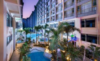 Vienna Hotel(Maitre Lake spring Township hot spring shop)