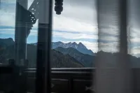 Luding Niubei Mountain Mowang Valley Resort&Hotel