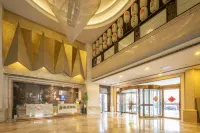 Grand Hotel (May Fourth Square Hong Kong Middle Road) - Pet friendly
