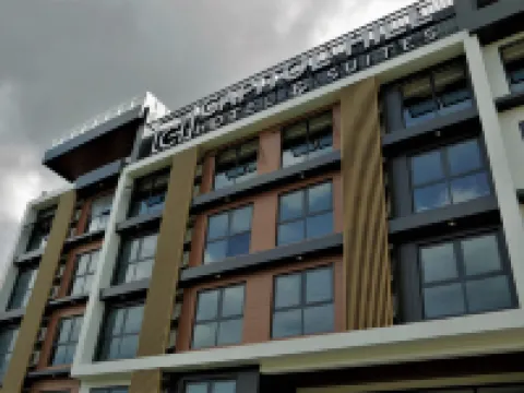 キャピトル ヒル ホテル アンド スイーツ アンヘレスのホテル