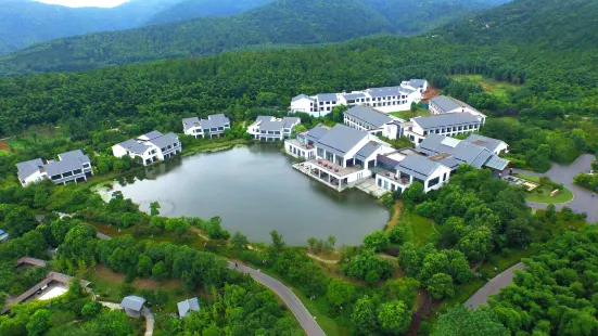 Huanxiu Resort & Spa Hotel