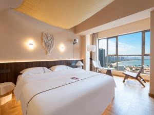 Four Seasons Seaview Hotel (Weihai Port Passenger Terminal)