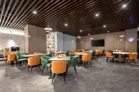 Manchester International Hotel (Hangzhou Qiushan Street Subway Station)