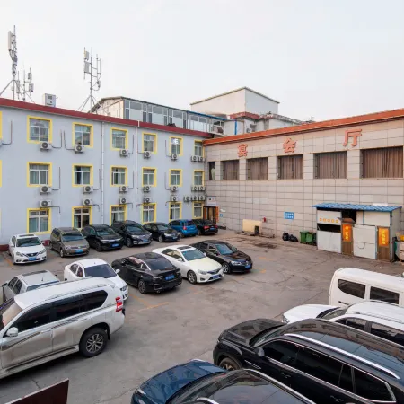IU Hotel  Lvliang Xiaoyi Wanda Plaza Municipal Government