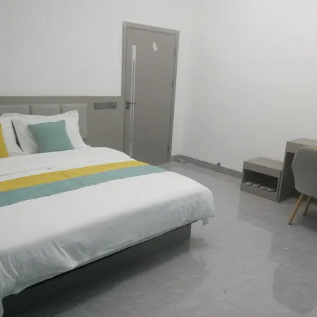 Shuncheng Homestay (Hezhou Station)