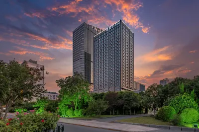 麗楓酒店（邯鄲高鐵站天鴻廣場店） 鄰近河北科技大學(邯鄲分院)的酒店