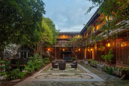 Lijiang Xianlaiju Private Holiday Courtyard