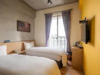 CHECK inn Express Taichung YiZhong Hotels near North District