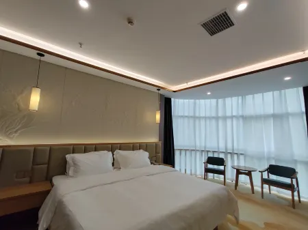 Sanming Holiland Landscape Hotel (Sanyuan District Qilin Mountain) Отели рядом с достопримечательностью «Sanming Medical Science and Technology Vocational College»