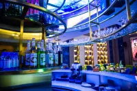 โรงแรมนานาชาติจิ่งเจียง - ที่มีบาร์
