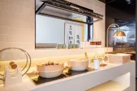 Ni Hao Hotel (Shangqiu Sui County Passenger Transport Terminal) Hotels in Suixian