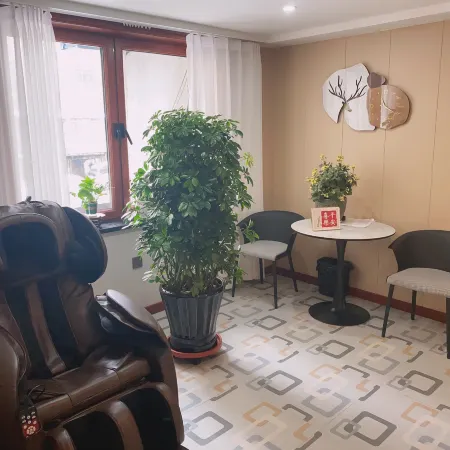 Jiahe Hotel (Baishan Central Hospital)