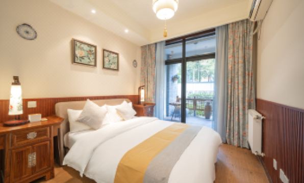 Mansu·Qingchengshan Shangshan Villa (Qingchengshan High-speed Railway Station Branch)