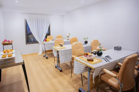 Manchao Yunyi Hotel (Normal University Commercial Building Times Square) Отели рядом с достопримечательностью «Fuyang Vocational and Technical College»