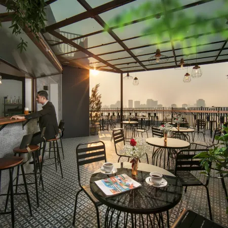 Westlake Pearl Apartment & Hotel - by Pegasy Group