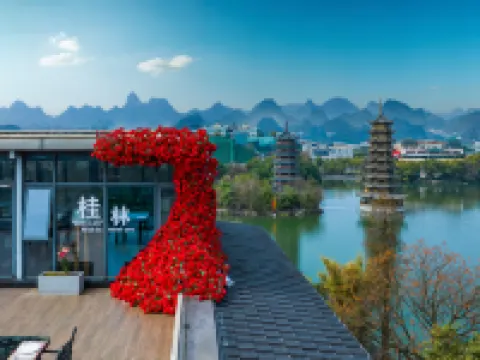 Venus Royal Hotel (Guilin Elephant Trunk Hill Sun and Moon Twin Towers) Hotel berhampiran Two Rivers and Four Lakes