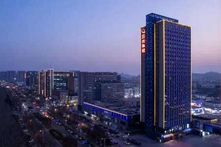 Homeinn Selected Hotel (Jinan Changqing University Town) Отели рядом с достопримечательностью «Shandong Labour Vocational and Technology College (2nd Ring Road East)»