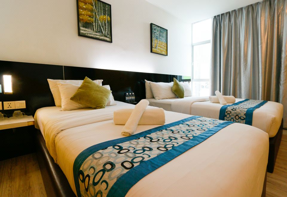 Golden Roof Hotel IpohOver view