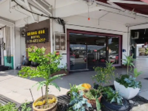 Hotel Kuang Hua Sitiawan Near To UniKL-MIMET Hotel di Sitiawan