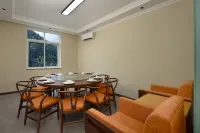 VALATOMS梵拉圖ホテル（四姑娘山観光地四店）