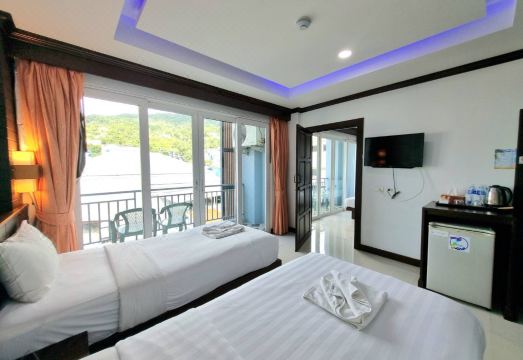 5. 77 파통 호텔..