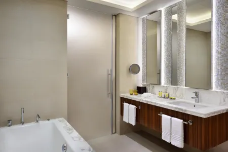 Marriott Hotel Downtown Abu Dhabi Отели в г. Абу-Даби