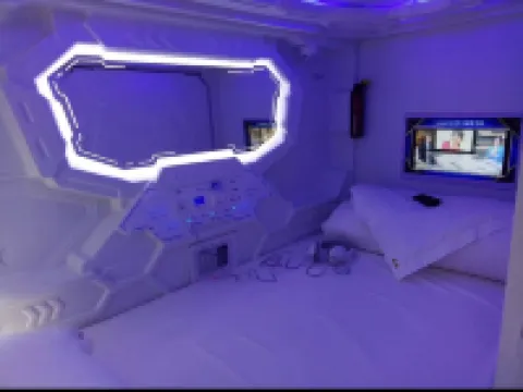 異客太空艙青旅