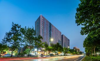 Manlu Yunji Hotel (Jiaozuo High-speed Railway Station Wanda Plaza)