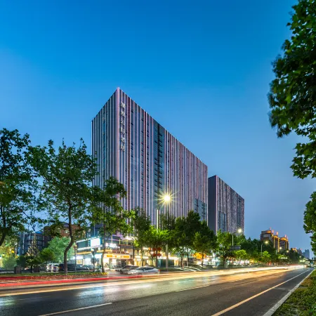 Manlu Yunji Hotel (Jiaozuo High-speed Railway Station Wanda Plaza) Отели в г. Цзяочжуо