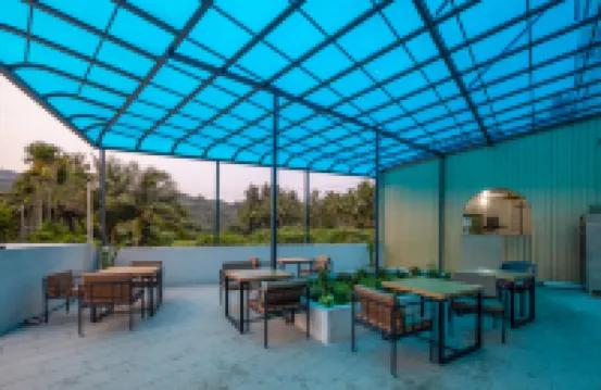 โรงแรมซีสเตย์ โนอาห์ (ถนนท่องเที่ยวคาบสมุทรเสินโจว ว่านหนิง)