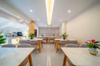 Kechao Light Luxury Hotel (Fenghuang Ancient City Scenic Area Hongqiao Branch) - breakfast