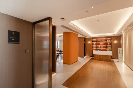 Furama Shanshui Hotel (Jiangmen Station) Отели рядом с достопримечательностью «Celebrity Plaza»