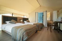 Dunhuang Mingsha Mountain Wilderness Luxury Residence