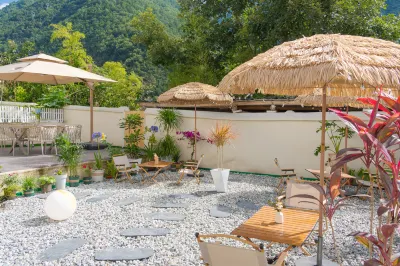 Hailuogou · Tianmu Yunju · Snow Mountain Viewing Garden Boutique Homestay Hotels near Maozedong Tongzhi Zhudi Site
