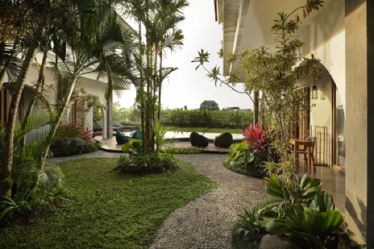 MAHALONA BALI STAY CANGGU