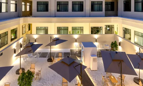 라싸 부다라공광장 베이징중루 아투어 호텔