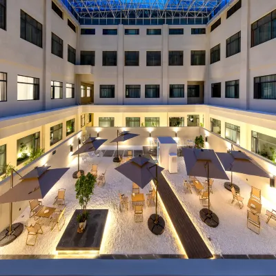 Atour Hotel Lhasa the Potala Palace Plaza Beijing Middle Road Hotels near Lasa Railway Station