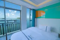 Jinfeng Seascape Holiday Hotel