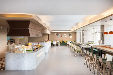 Home2 Suites by Hilton Rizhao Wanpingkou Отели рядом с достопримечательностью «Liujiawan Beachcombing Park· Rizhao»