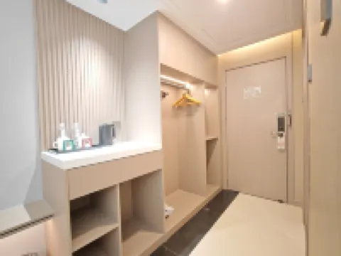 桂林大酒店（象鼻山兩江四湖店） 鄰近疊彩山的酒店