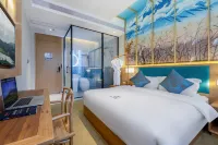 Shiyatu Qingshe Hotel (Shenzhen Nanshan Subway Station Coastal City Branch) Hotels near WenXin YiLu BuXingJie