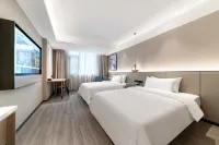 Starway Hotel (Zigong Huashang International City)
