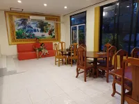 Erawan Guesthouse - فطور