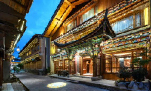 Passing-cloud Resort·Gaogongfu (Ancient town of Dukezong,Shangri-la)