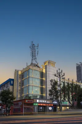 Home Inn Selected (Liaocheng Jinding Shopping Center Dongchang Lake Branch) - parkir
