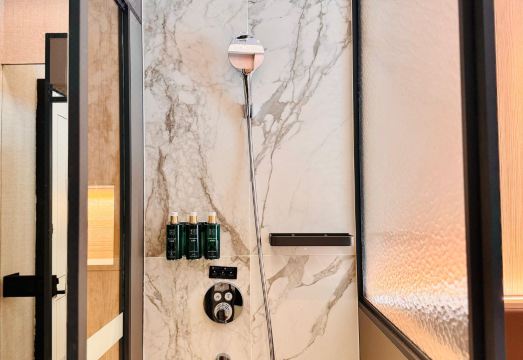 클로드 호텔 로비 사진