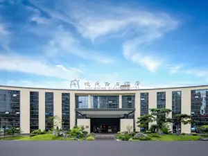 Popular 4-Star Select Hotels in Yuechi