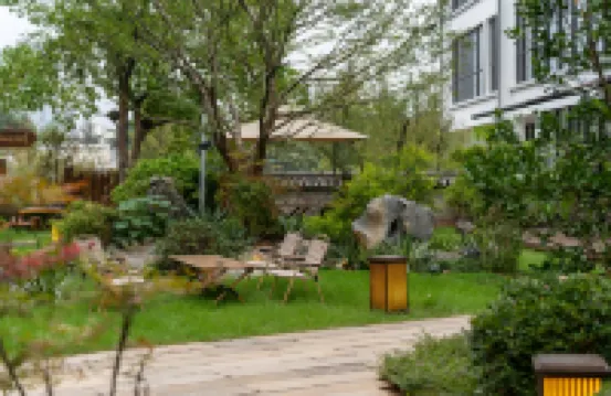 1023 Bansu Hotel (Jinhua Wuzhou Ancient City Scenic Area)