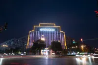 러우싱완나 칭야 호텔（뤄디중심병원직업 전문 대학） 징싱광장/장성광장 주변 호텔